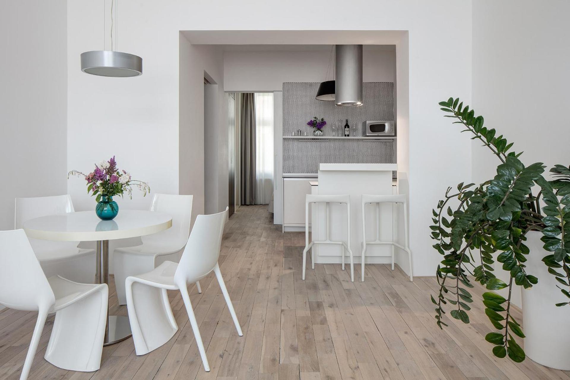 Holeckova Apartments Praag Buitenkant foto